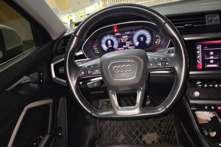 Used Audi Q3 2020 35 TFSI Fashion Dynamic Model