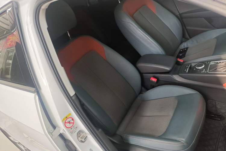 Used Audi Q2L 2018 35 TFSI Fashionable & Elegant Version China VI Emission Standard