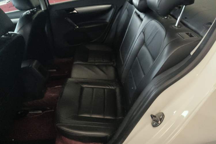 Used Volkswagen Lavida 2014 1.6L Automatic Sport Edition
