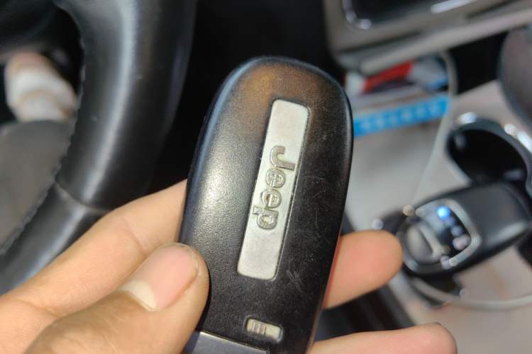 Used Jeep Grand Cherokee 2014 3.0TD Diesel Comfort Navigation Version Vehicle Key