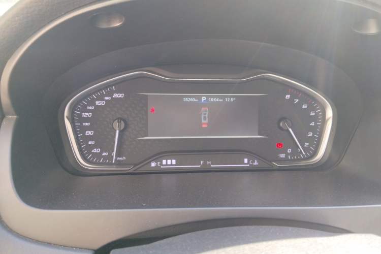Used SAIC MAXUS G20 2021 Facelifted PLUS 2.0T Gasoline Automatic Luxury Edition Instrument Cluster