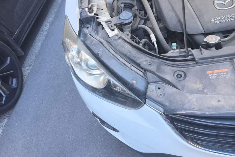 Used Mazda CX-5 2015 2.0L Automatic 4x4 Luxury Edition Right Front Headlight