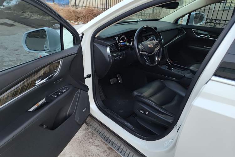 Used Cadillac XT5 2016 25T Luxury Model