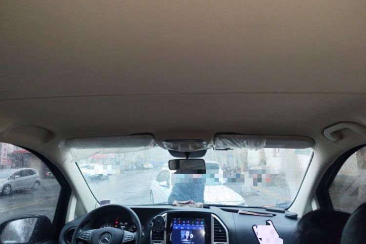 Used Mercedes-Benz Vito 2018 2.0T Elite Version 7 Seats China VI Emission Standard
