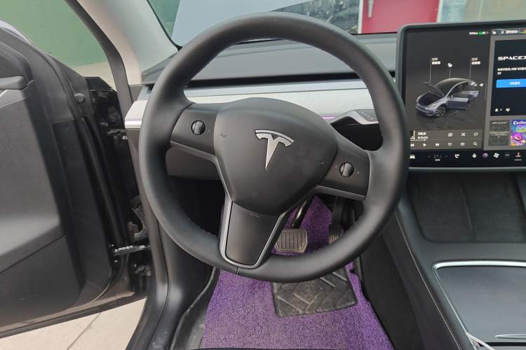 Used Tesla Model Y 2024 Rear-Wheel-Drive Version Steering Wheel