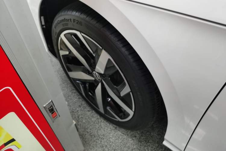 Used Volkswagen Lamando 2025 Lavida L 280TSI DSG Cool & Spicy Edition Exterior 4