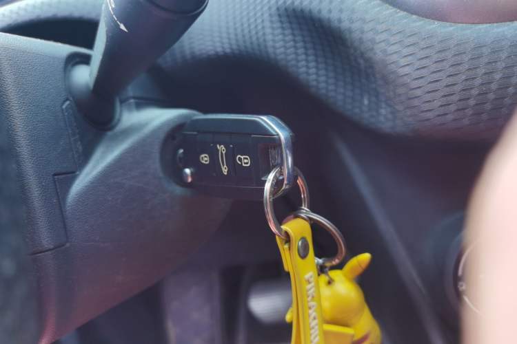 Used Peugeot 2008 2015 1.6L Automatic Playcool Edition Interior 1