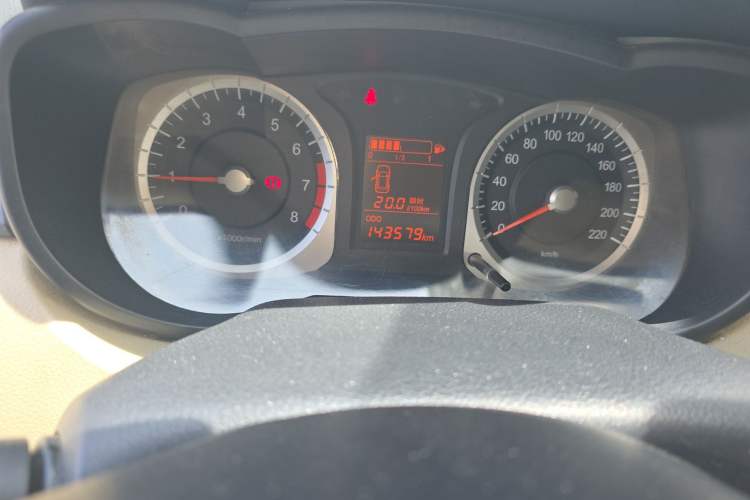 Used Venucia R50 2013 1.6L Manual Fashion Edition