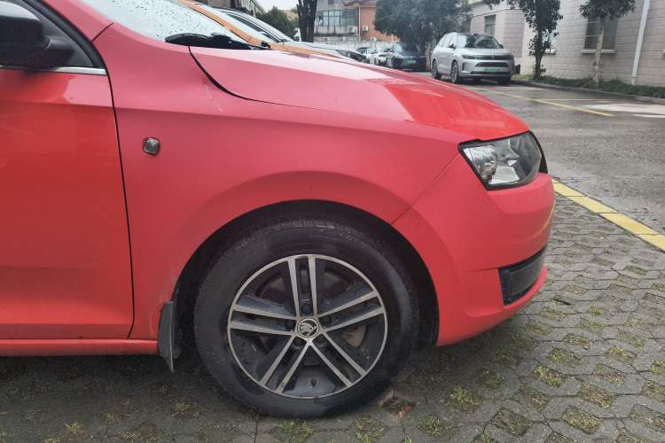 Used Skoda Rapid Spaceback 2014 1.4 TSI DSG Trend Edition
