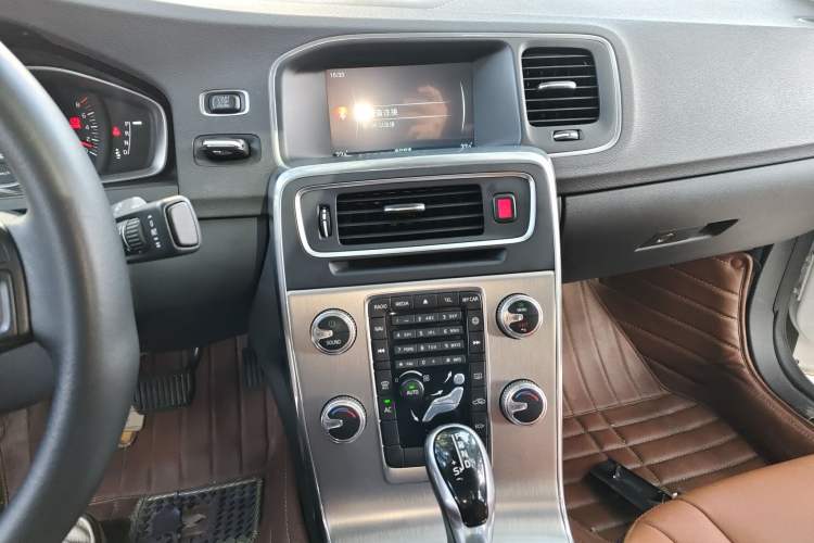 Used Volvo S60 2017 S60L T3 Smart Upgrade Edition
