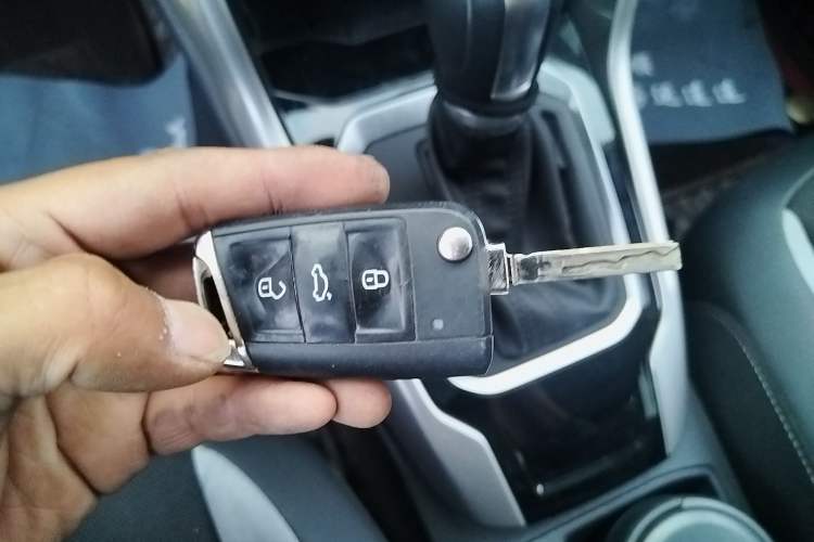 Used Volkswagen T-ROC 2020 230TSI DSG Two-Wheel Drive Advanced Version Vehicle Key