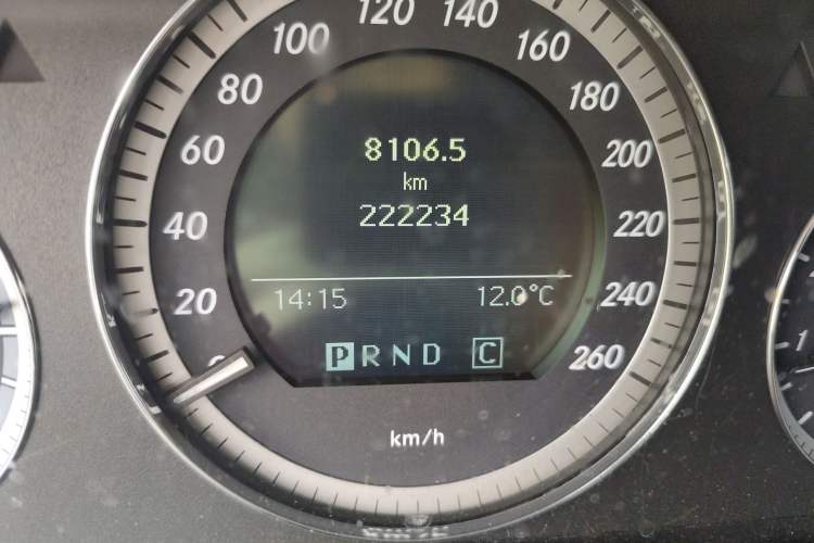 Used Mercedes-Benz C-Class 2010 C 180K Classic model