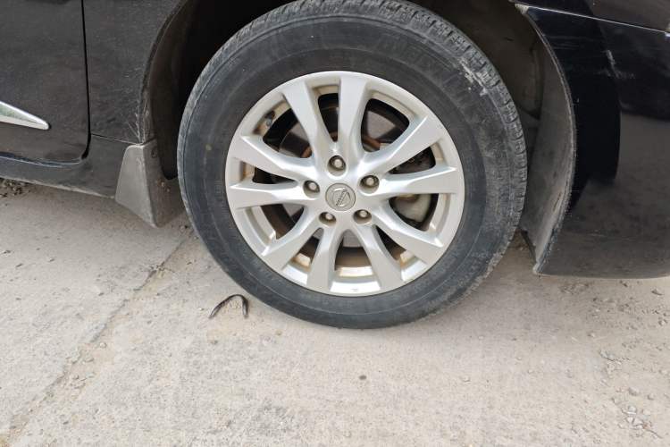 Used Nissan Teana 2013 2.0L XL Comfort Edition Right Front Wheel Hub