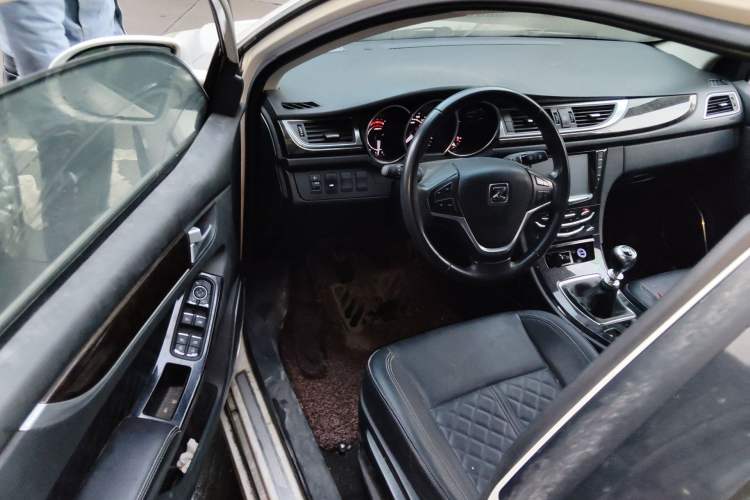 Used Zotye Z500 2016 1.5T Manual Luxury Model Driver Seat