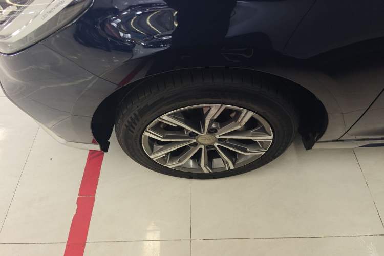 Used BYD Song MAX 2021 Upgraded Model 1.5T Automatic Prestige 7-Seater Left Front Wheel Hub