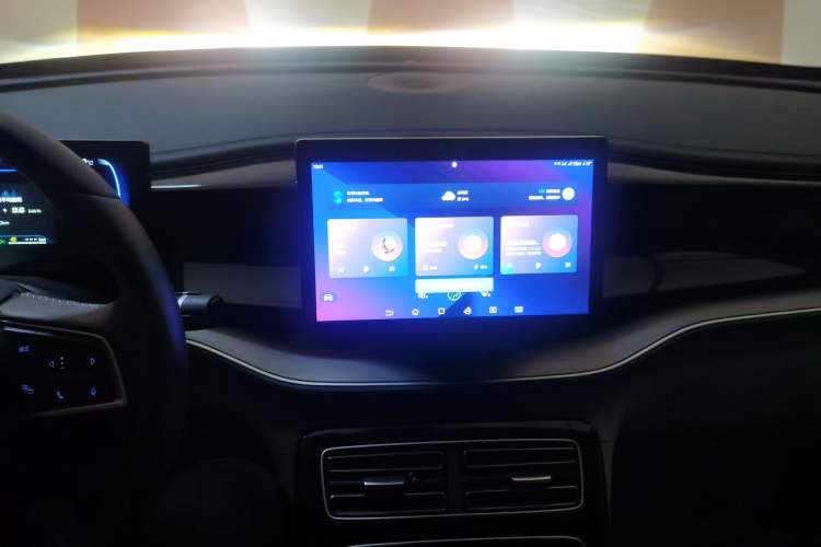 Used BYD Qin PLUS 2024 HONOR Edition DM-i 55KM Beyond Model
