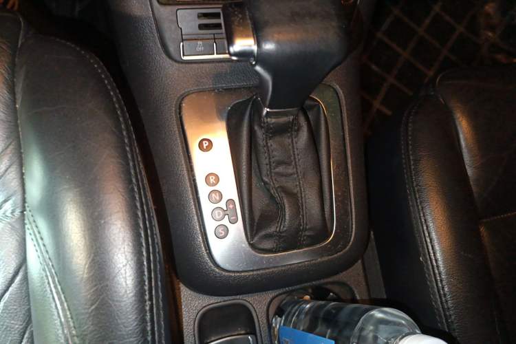 Used Volkswagen Tiguan 2010 1.8TSI Automatic Two-Wheel Drive Elite Edition Gear Lever