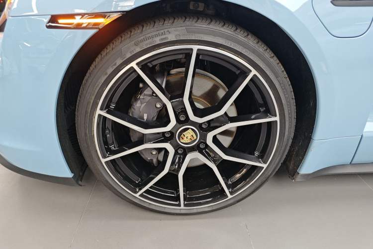 Used Porsche Taycan 2022-Year Updated Taycan Exterior 7