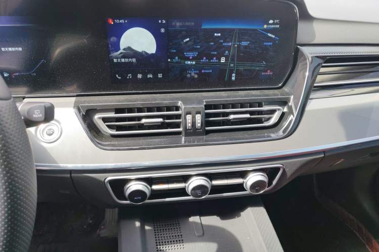 Used Hongqi HS5 2023 2.0T Four-Wheel Drive Flagship Pro Edition
