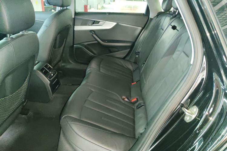 Used Audi A4L 2019 40 TFSI Fashion Edition China VI Emission Standard
