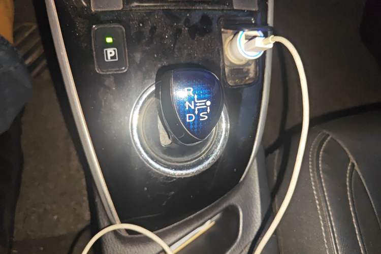 Used Toyota Corolla 2017 Revised Dual-Engine 1.8L E-CVT Elite Edition Gear Lever