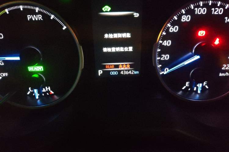 Used Toyota Wildlander 2021 Dual-Engine 2.5L E-CVT Two-Wheel Drive Luxury Edition Odometer Close Up