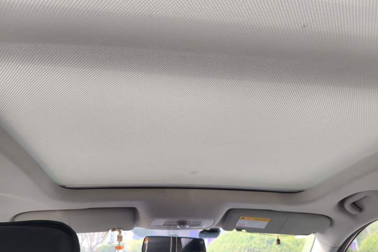 Used Roewe RX3 2020 1.6L Manual 4G Connect Super-Fresh Elite Edition
