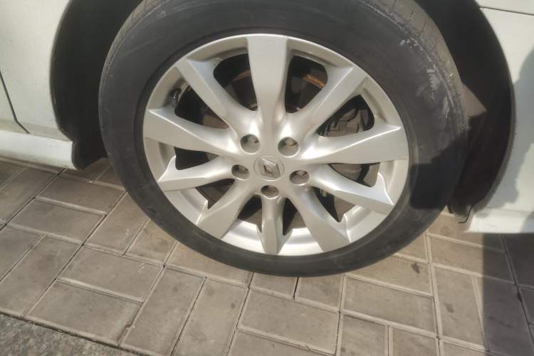 Used Renault Latitude 2011 2.5L Automatic Luxury Navigation Edition