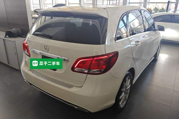 Used Mercedes-Benz B-Class 2015 B 200 Sport Edition Rear Right 45 Deg