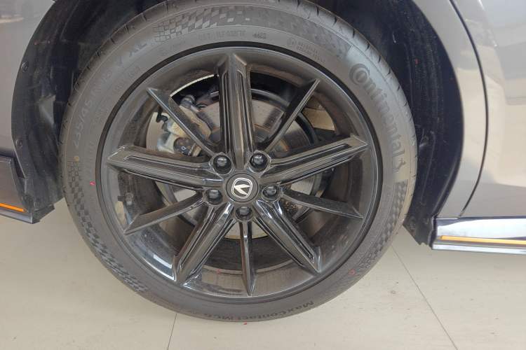 Used Changan UNI-V 2023 2.0T Leading-Speed Edition
