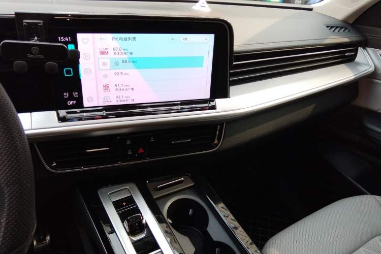 Used Volkswagen Tavendor 2023 380TSI Four-Wheel Drive R-Line Cruise Edition Audio And AC Panel