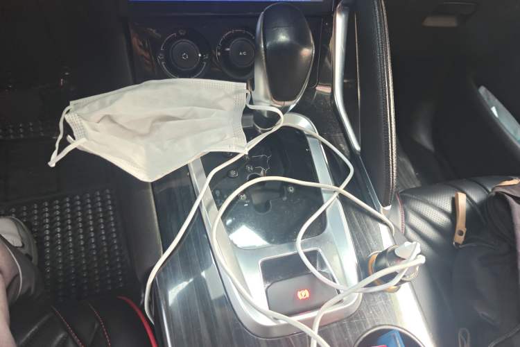 Used Peugeot 3008 2015 2.0L Automatic Classic Edition
