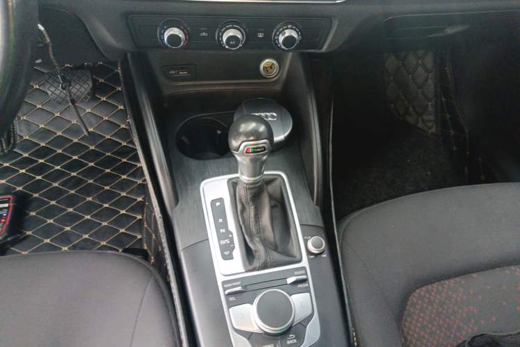 Used Audi A3 2019 Limousine 35 TFSI Ambition China V