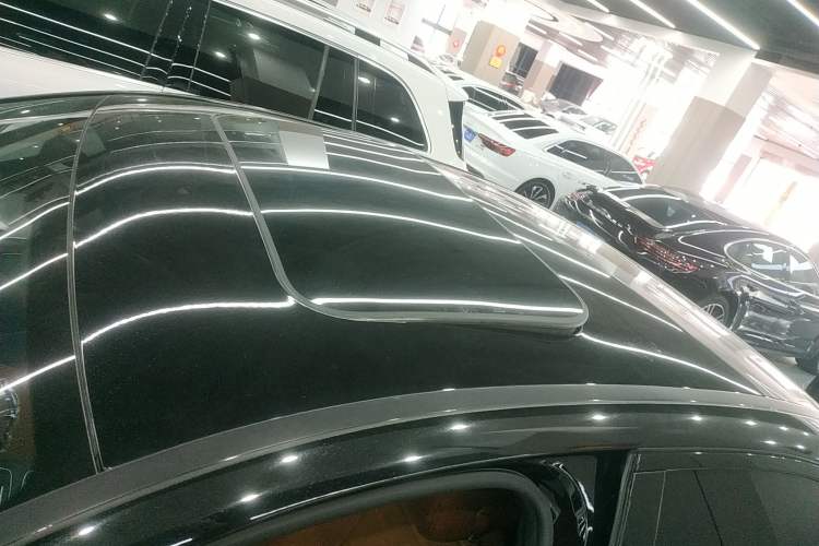 Used Mercedes-Benz E-Class 2018 E 200 Sport Edition Roof