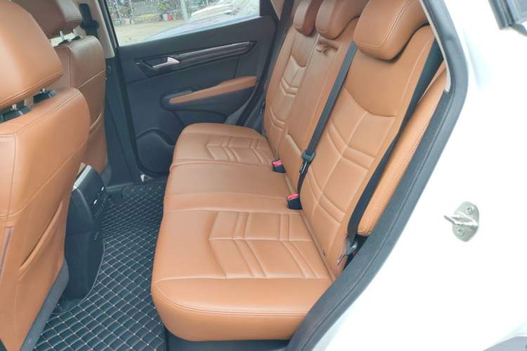 Used Dongfeng Fengdu MX5 2017 2.0L Automatic Urban Edition
