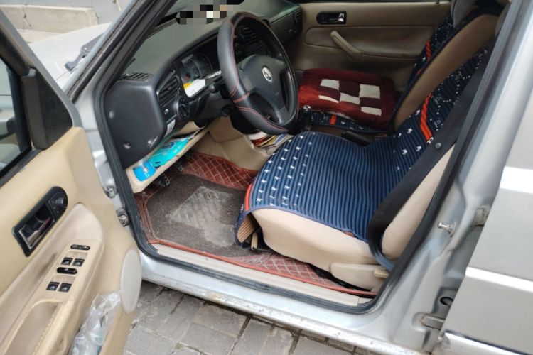 Used Volkswagen Jetta 2006 GIF Avant-Garde Millionth Anniversary Edition Driver Seat