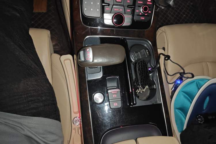 Used Audi A8 2014 A8L 45 TFSI quattro Comfort model
