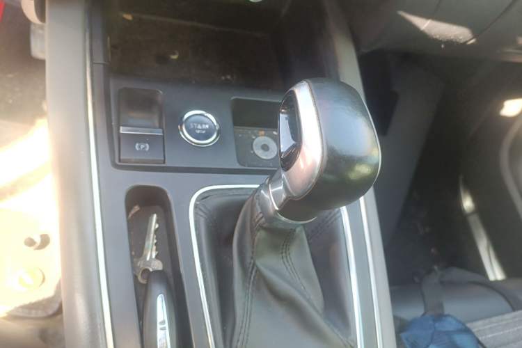 Used Citroen C5 AIRCROSS 2017 350THP Fashion Edition Gear Lever