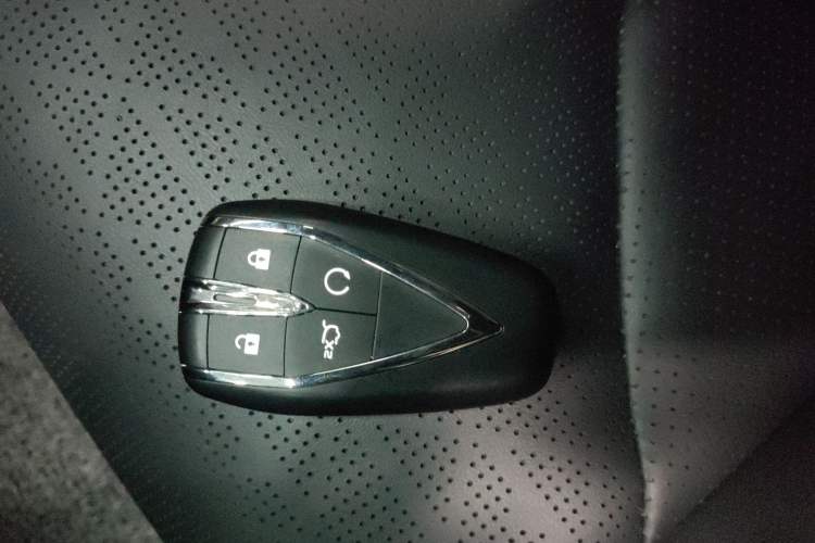 Used CHANGAN UNI-V 2022 2.0T Sporty Version Vehicle Key
