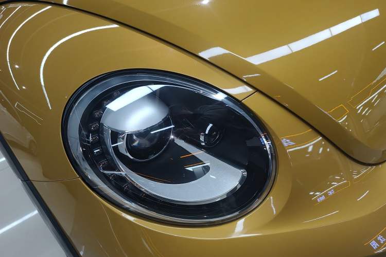 Used Volkswagen Beetle 2016 280TSI Dune Off-Road Edition Right Front Headlight