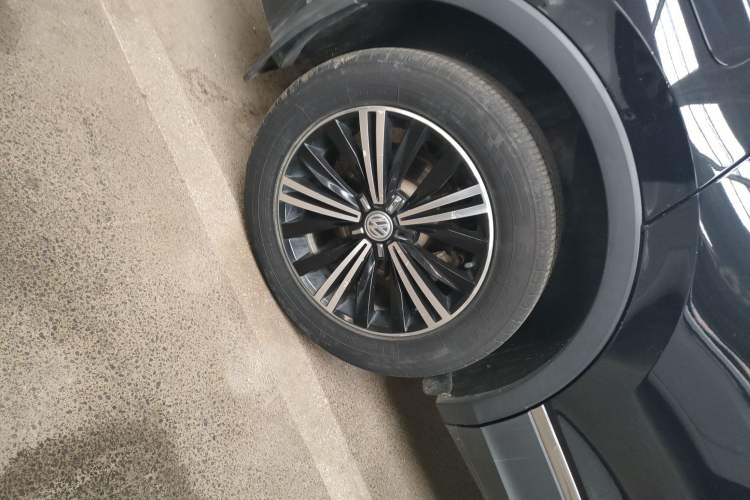 Used Volkswagen Tiguan L 2020 330TSI Automatic Two-Wheel Drive Panoramic Comfort Edition China VI Standard