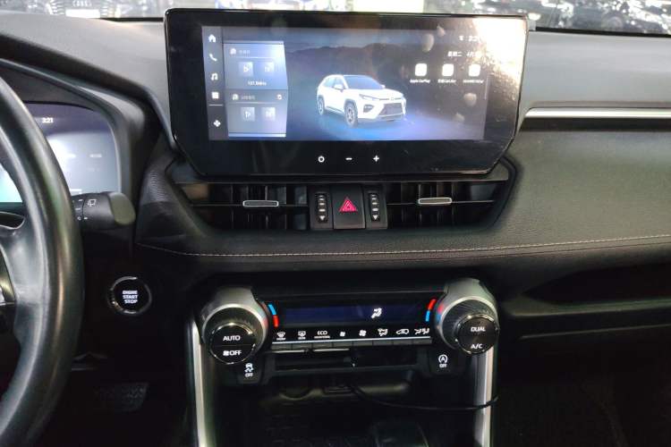 Used Toyota Wildlander 2023 2.0L CVT Two-Wheel Drive Luxury PLUS Edition Audio And AC Panel