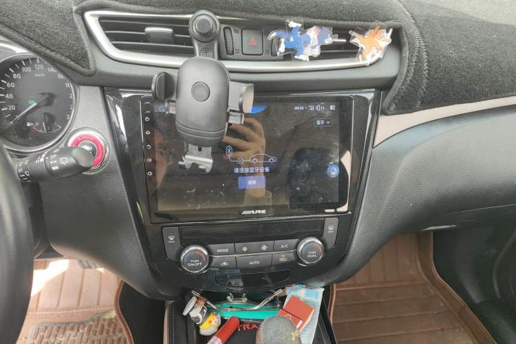 Used Nissan X-Trail 2014 2.0L CVT Comfort Edition 2WD Audio And AC Panel