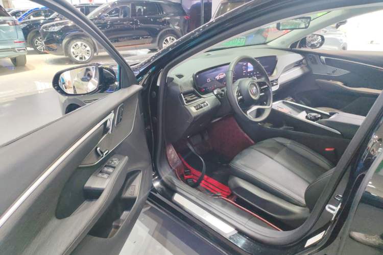 Used Buick LaCrosse 2025 28T Platinum Edition