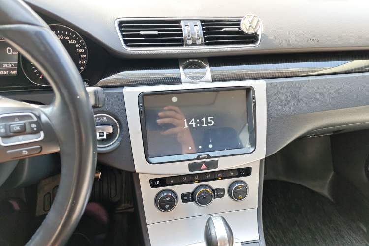 Used Volkswagen Magotan 2016 1.8TSI Luxury Comfort Model Audio And AC Panel