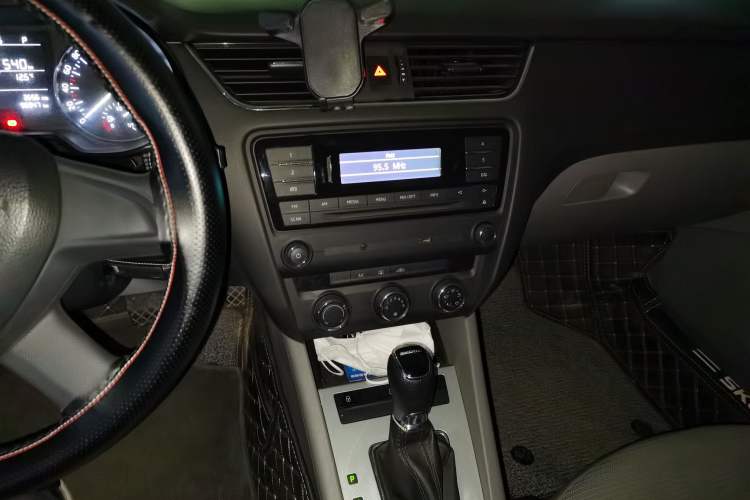 Used Skoda Octavia 2015 1.6L Automatic Eado Edition
