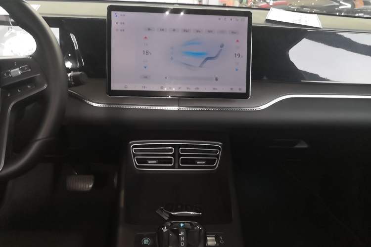 Used BYD Song Pro New Energy 2025 2nd Generation Intelligent Driving Version DM-i 75KM Leading Edition
