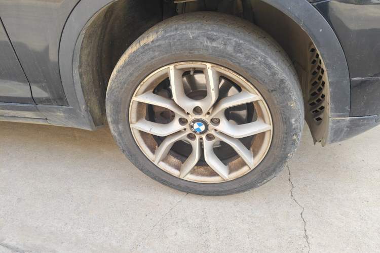 Used BMW X3 2013 Restyled xDrive28i Leading Edition Right Front Wheel Hub