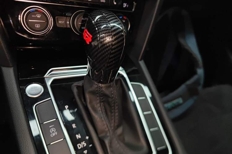 Used Volkswagen Magotan 2018 330TSI DSG Luxury Model Gear Lever