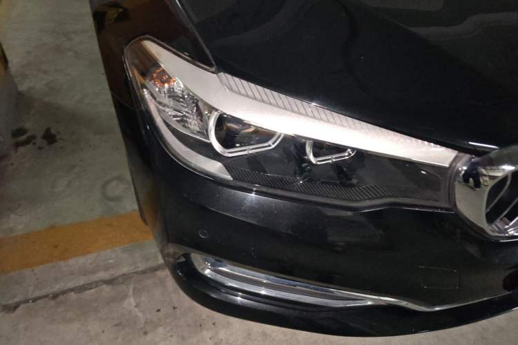 Used BMW 5 Series 2019 Updated 530Li xDrive Luxury Package Right Front Headlight